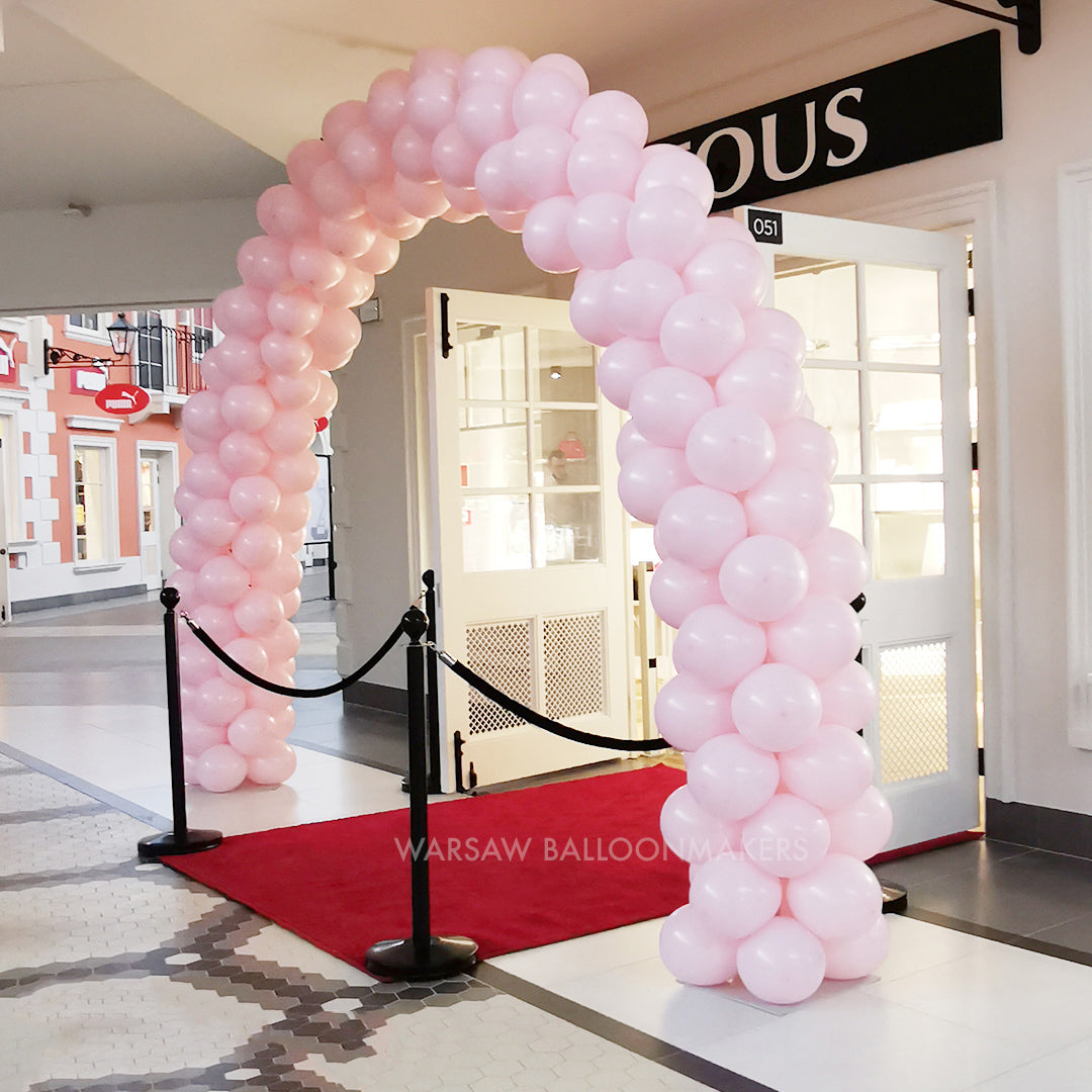 brama balonowa różowa dekoracja otwarcia nowego sklepu warszawa warsaw balloonmakers dla tous