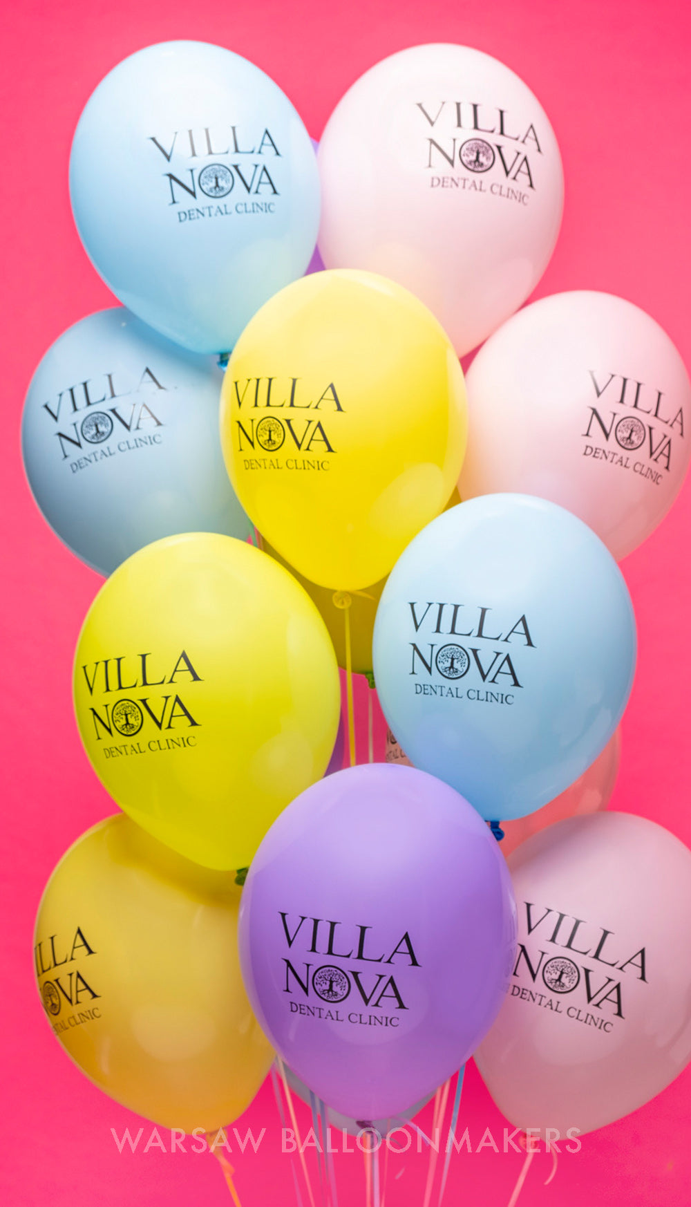 Balony lateksowe od Warsaw balloonmakers z nadrukiem z helem dla marki Villa nova dental clinic