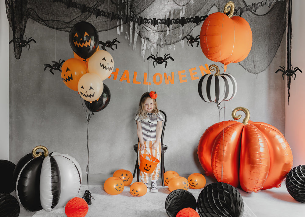 Balon foliowy z helem, pomarańczowy, PartyDeco, 56cm - Dynia ze złotym ogonkiem