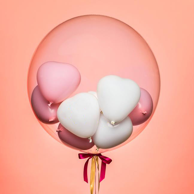 Przezroczysty balon bubble z białymi i różowymi serduszkami w środku, 50 cm